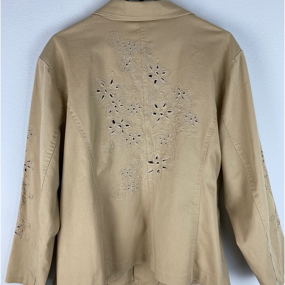Susan Graver, Plus Size 2X Tan Jacket Embroidered Button Closure EUC - Picture 13 of 15